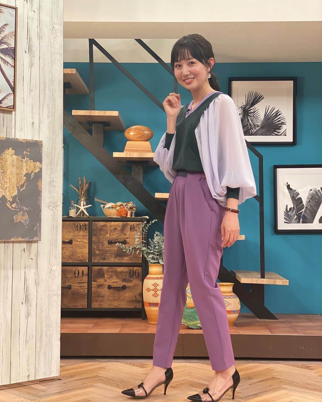 のインスタグラム：「. 今日の「スロイジ」 見てくださった皆さま ありがとうございました〜😍✨ 初めてのスロイジ木曜日！ #ゆりやんレトリィバァ  さんの 隣に座らせていただき… なんだか冒険を終えた気分です🤣❤️ 楽しかったな〜✨ . トップス、パンツ　@calm_select スタイリスト　@stylist_franc」