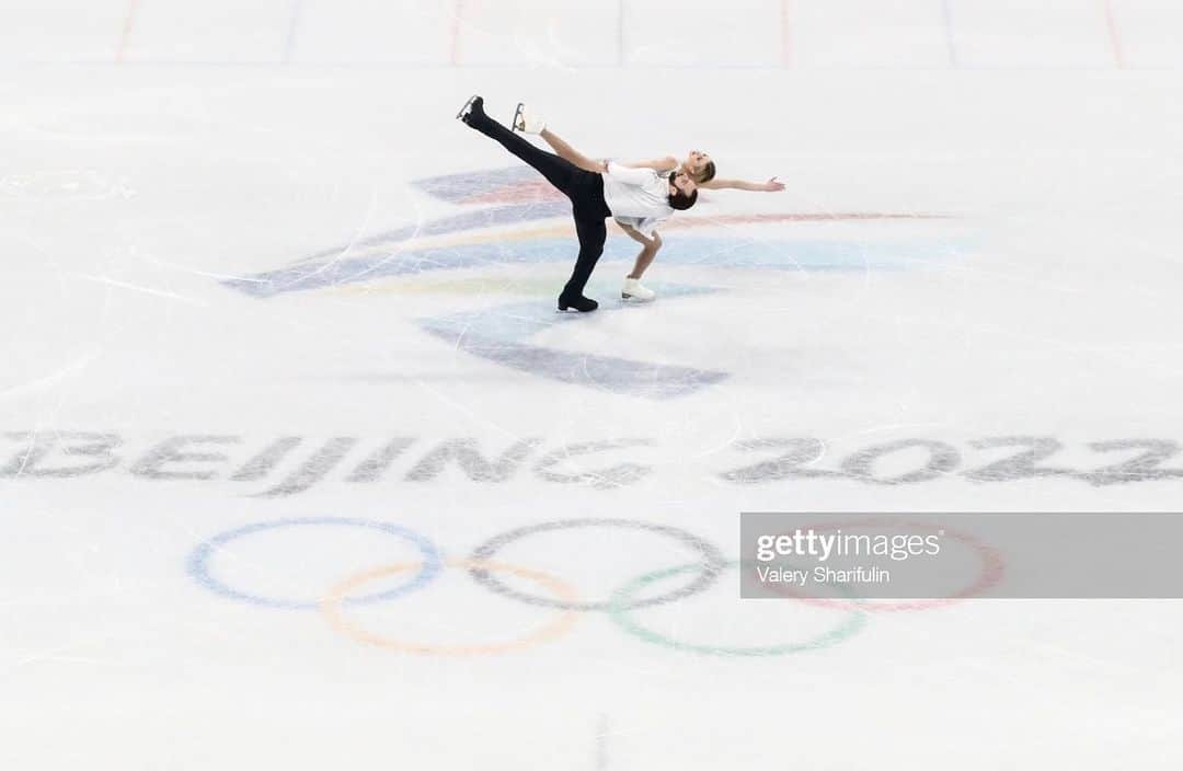 アシュリー・ケインのインスタグラム：「center ice🤍」