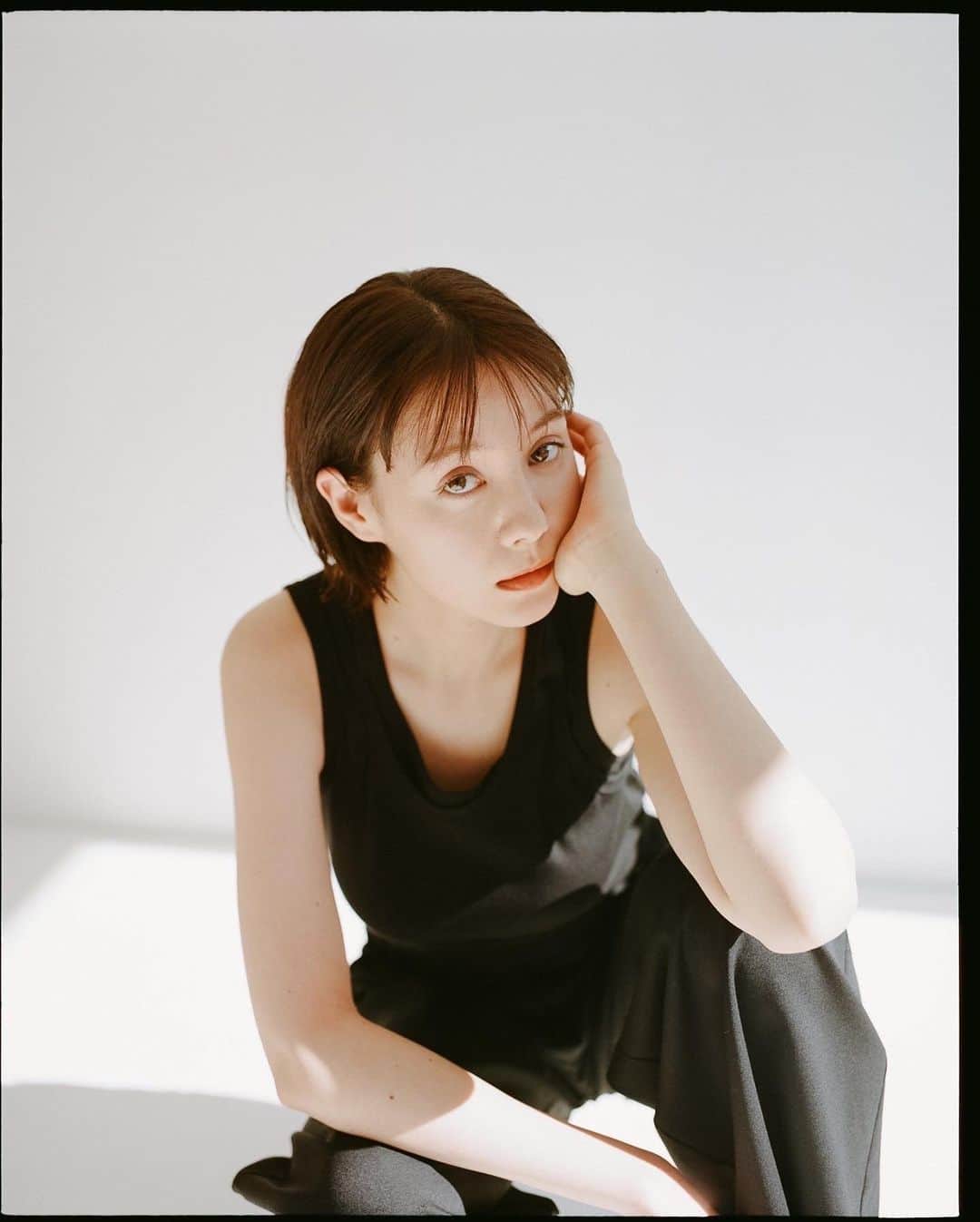 トリンドル玲奈さんのインスタグラム写真 - (トリンドル玲奈Instagram)「❤︎  イメージを変えて、 こんなのも。  リップは強くなりすぎないように、 伴さんがオレンジぽいのにしてくれました🧡  @kisshomaru  @madoka_ban  #長張貴子　さん❤︎ @designersremix」3月3日 20時45分 - toritori0123