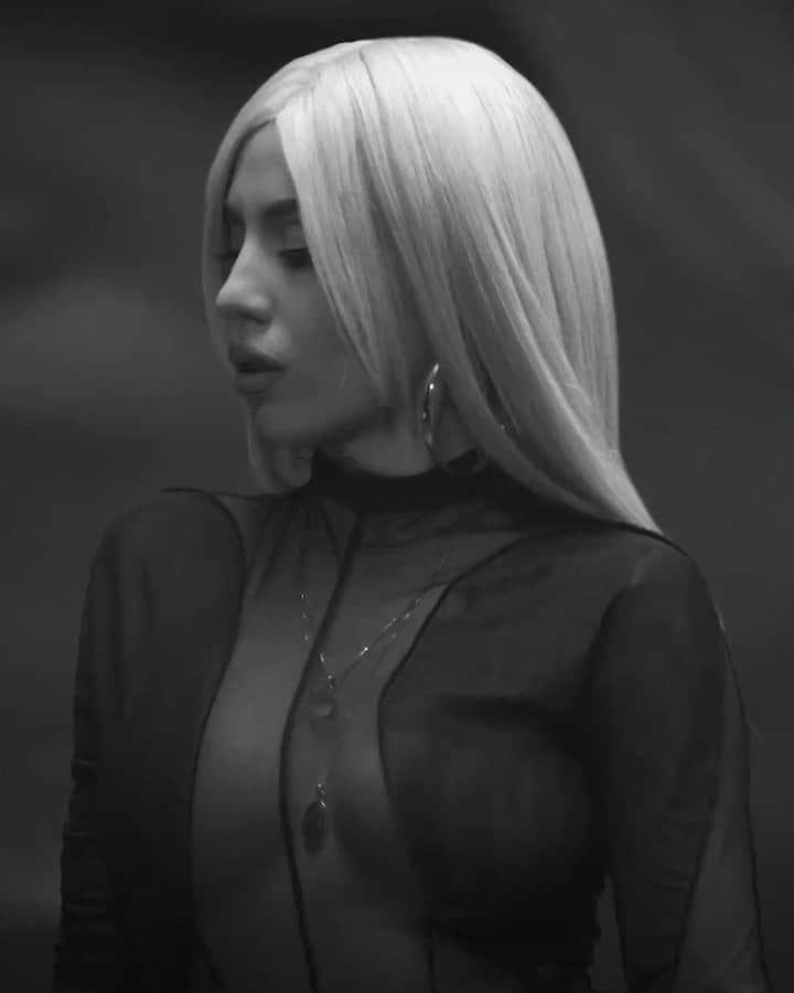 ティエストのインスタグラム：「Out now on Facebook!」