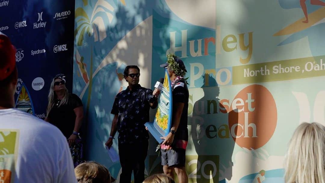 五十嵐カノアのインスタグラム：「This year started off great in Hawaii, I wanted to put together a quick highlight of the 2 events for everyone to see through the eyes of my friends that were next to me. ✌🏽 @expensive.bs」