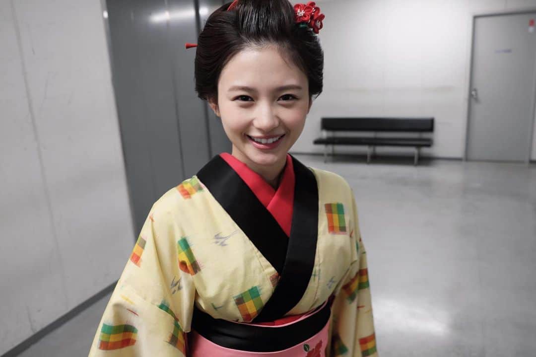 羽瀬川なぎのインスタグラム：「NHK連続テレビ小説「カムカムエヴリバディ」、「妖術七変化」におふね役で出演させて頂きました☺️ #カムカムエヴリバディ #カムカム @asadora_bk_nhk」