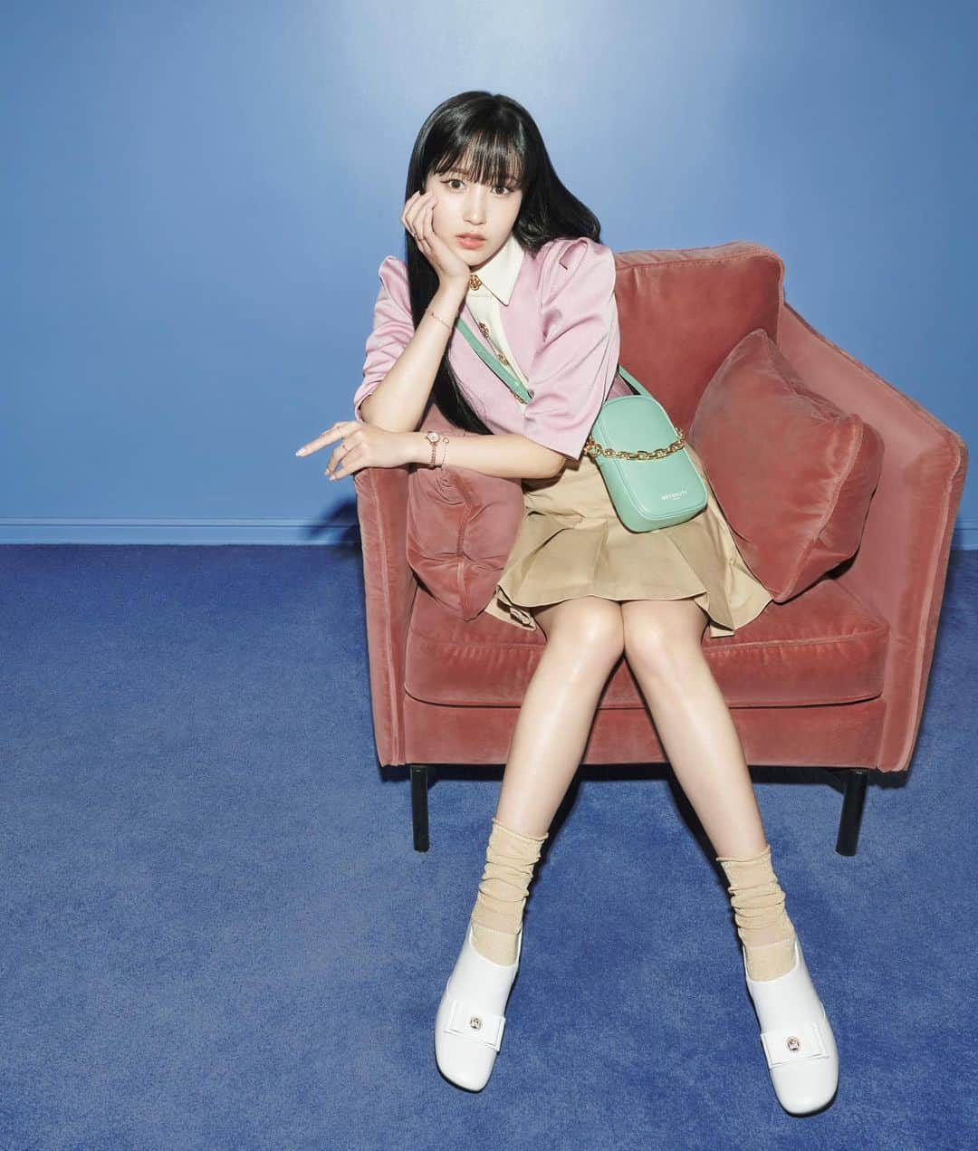 ミナのインスタグラム：「#MINA x Metrocity   “Metrocity has launched ‘Flash Bag’ to commemorate the upcoming White Day.” #Twice#Mina」