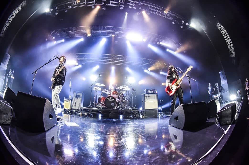 小出祐介さんのインスタグラム写真 - (小出祐介Instagram)「2022.2.24 Zepp Haneda / UNISON SQUARE GARDEN  photo by AZUSA TAKADA / Viola Kam (V'z Twinkle)」3月4日 12時43分 - base_ball_bear_