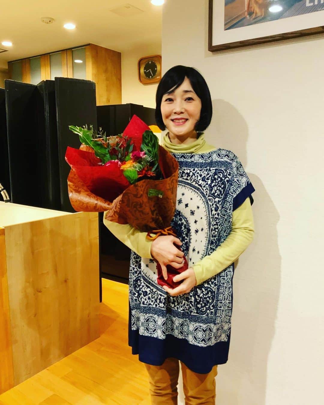 西尾まりのインスタグラム：「愛しい嘘最終回〜でしたー！！！！！ もぉ、毎回え？！え？！え？！の、連続。知ってるくせに💦💦💦💦💦江波先生りえちゃんとみおちゃんを、これからも見守っていきまーす。 ご視聴ありがとうございました♪ #愛しい嘘 #テレ朝 #最終回」