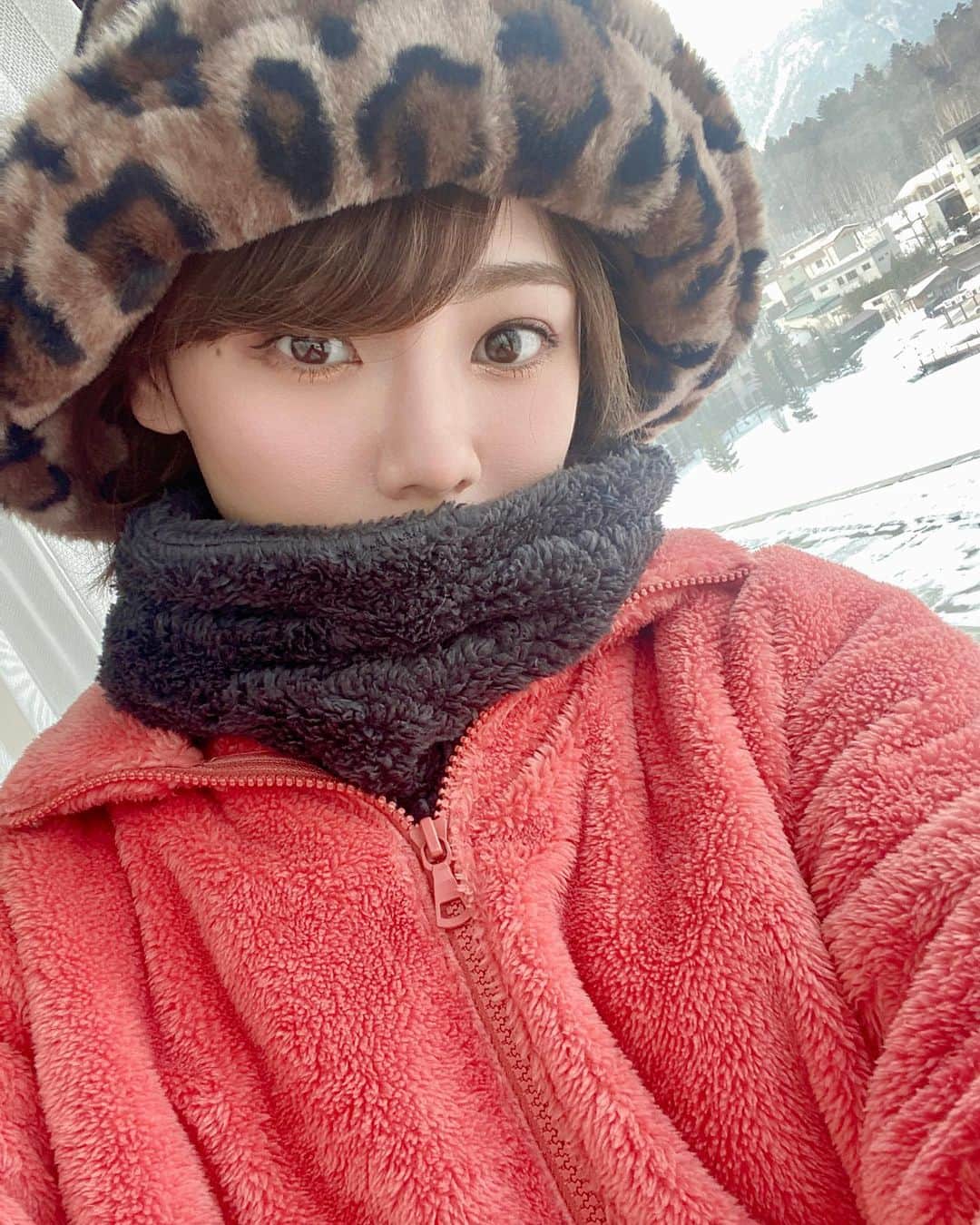 大川成美さんのインスタグラム写真 - (大川成美Instagram)「先日の北海道が忘れられず、 意外と寒いの好きなのかも。 ． 関東人だから 雪にはテンション上がるよ。 ． ． #北海道 #女子旅」3月4日 17時52分 - naru_coco