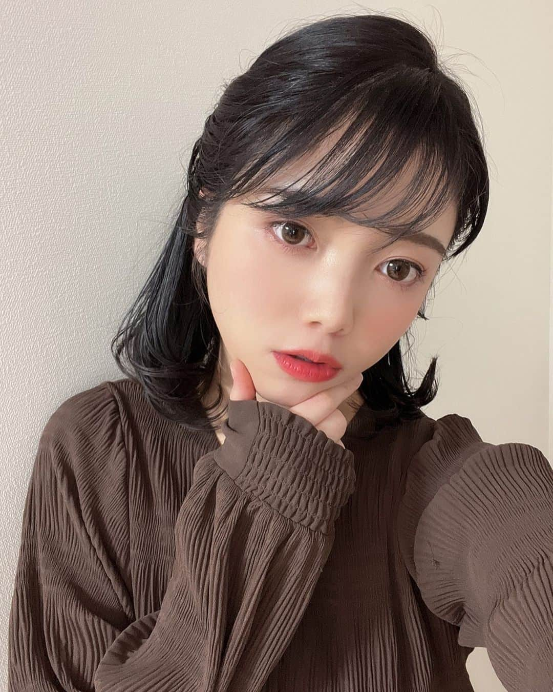 高木凜々子のインスタグラム：「Make up💄 ⁡ ⁡ . . ⁡ ⁡ ⁡ プロの方にしていただいたメイク✨ やはり凄すぎました… ⁡ ⁡ 2枚目のCD撮影だったよ🎻💿 完成が楽しみ！！  早くみんなに聴いてもらいたいなあ✨ 今からワクワクです😆😆」