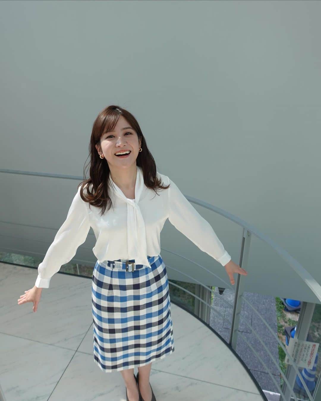 のインスタグラム：「. 一週間お疲れ様でした🍵 . 今週は　 TOMORROW X TOGETHERの『0X1=LOVESONG (I Know I Love You) 』ばっかり聴いてました🥺♪ . #アナウンサー#아나운서 #衣装#ootd#fashion #服#コーデ#오오티디 #옷#kpop#tomorrowxtogether #txt #0x1lovesong#kpop部」