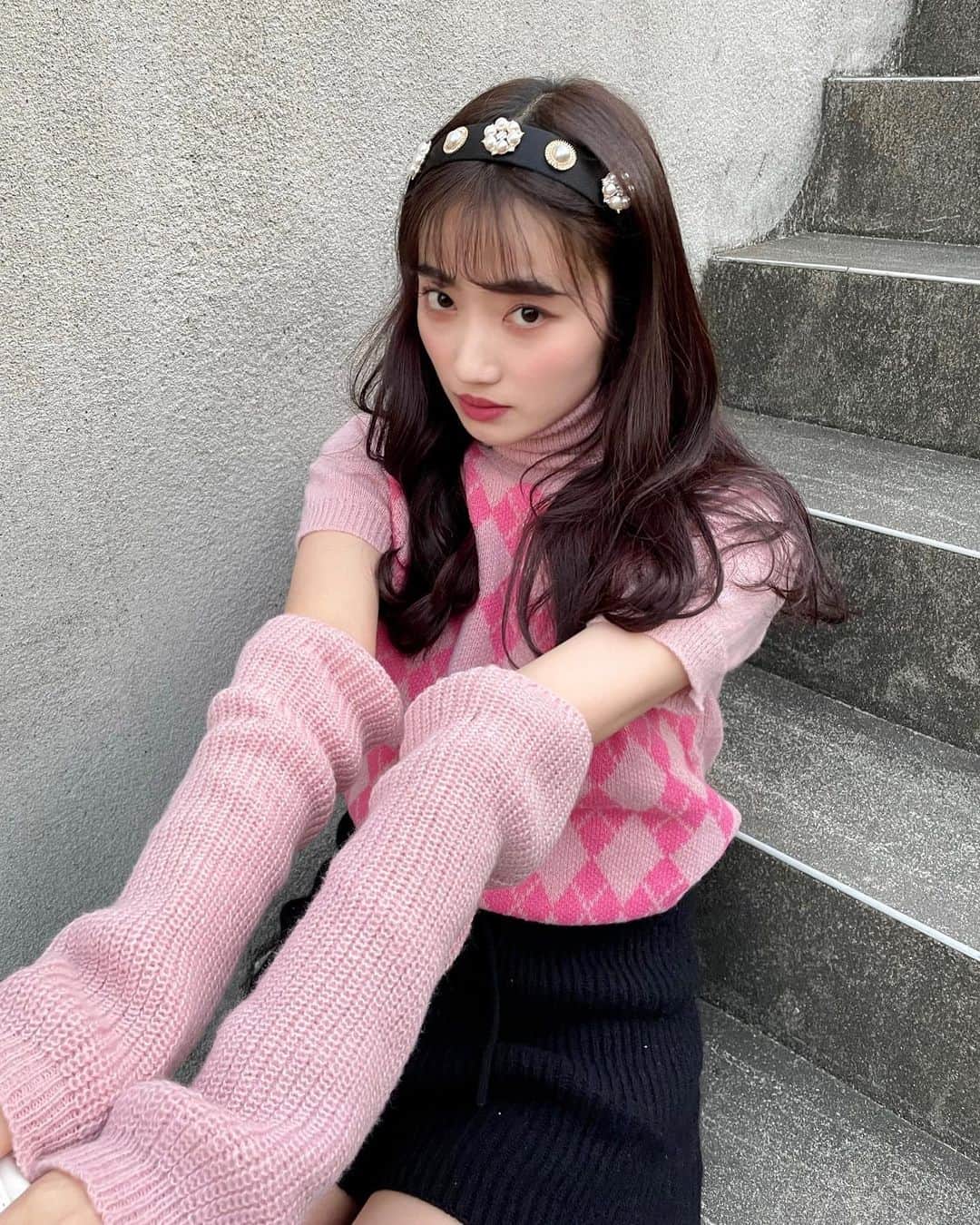 のインスタグラム：「💗🖤  @lacvert_official  #LACVERT」