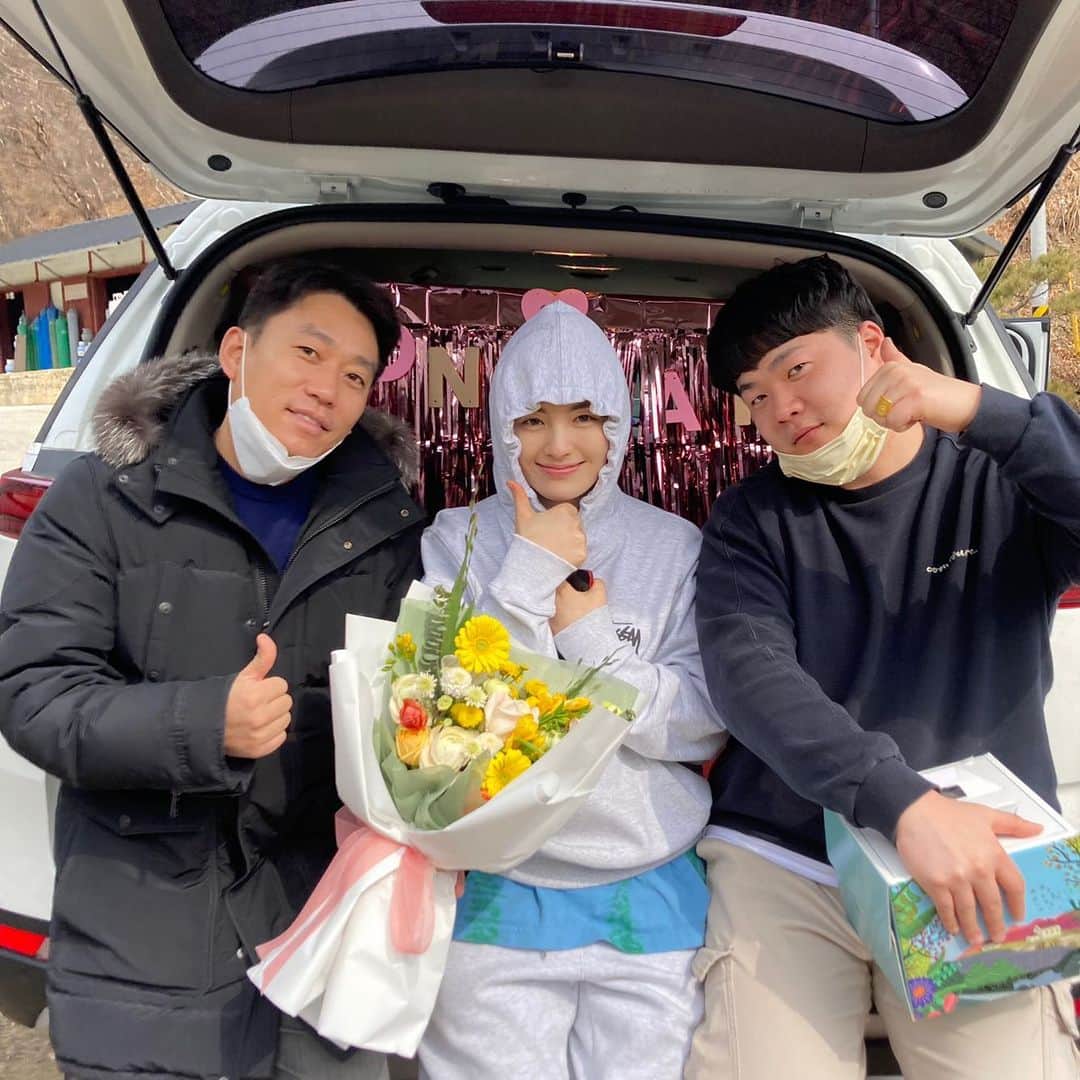 キム・ヨンジのインスタグラム：「섬바디 촬영이 끝났다니…  감사했습니다….🤎」