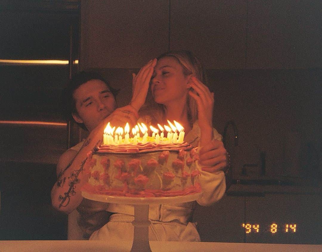 ニコラ・ペルツのインスタグラム：「Happy birthday baby 💕 I’m so lucky to be able to go through life by your side. I love you more everyday 🎂 I cant wait to marry you so soon!」