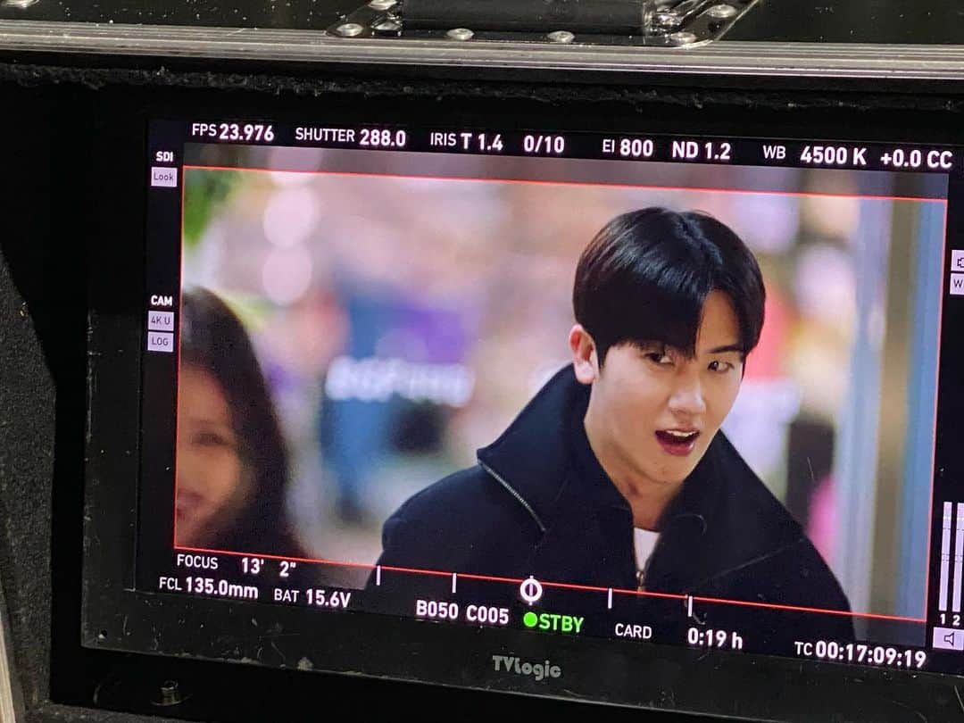 ヒョンシク のインスタグラム：「3월 23일 “사운드트랙” 디즈니+ 에서.」