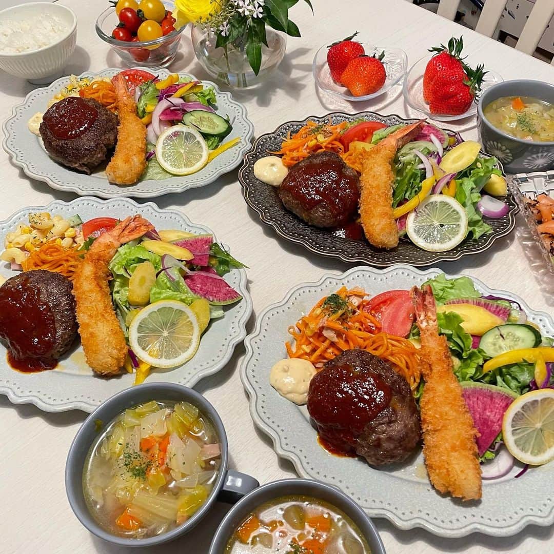 桜井奈々さんのインスタグラム写真 桜井奈々instagram 昨夜のご飯 子供も大人もお子様ランチ風ワンプレート 結論 お子様ランチは全員テンションあがる 笑 皆様今日もよい一日を おうちごはん 夜ごはん お子様ランチ風 お子様ランチ 3月5日 8時08
