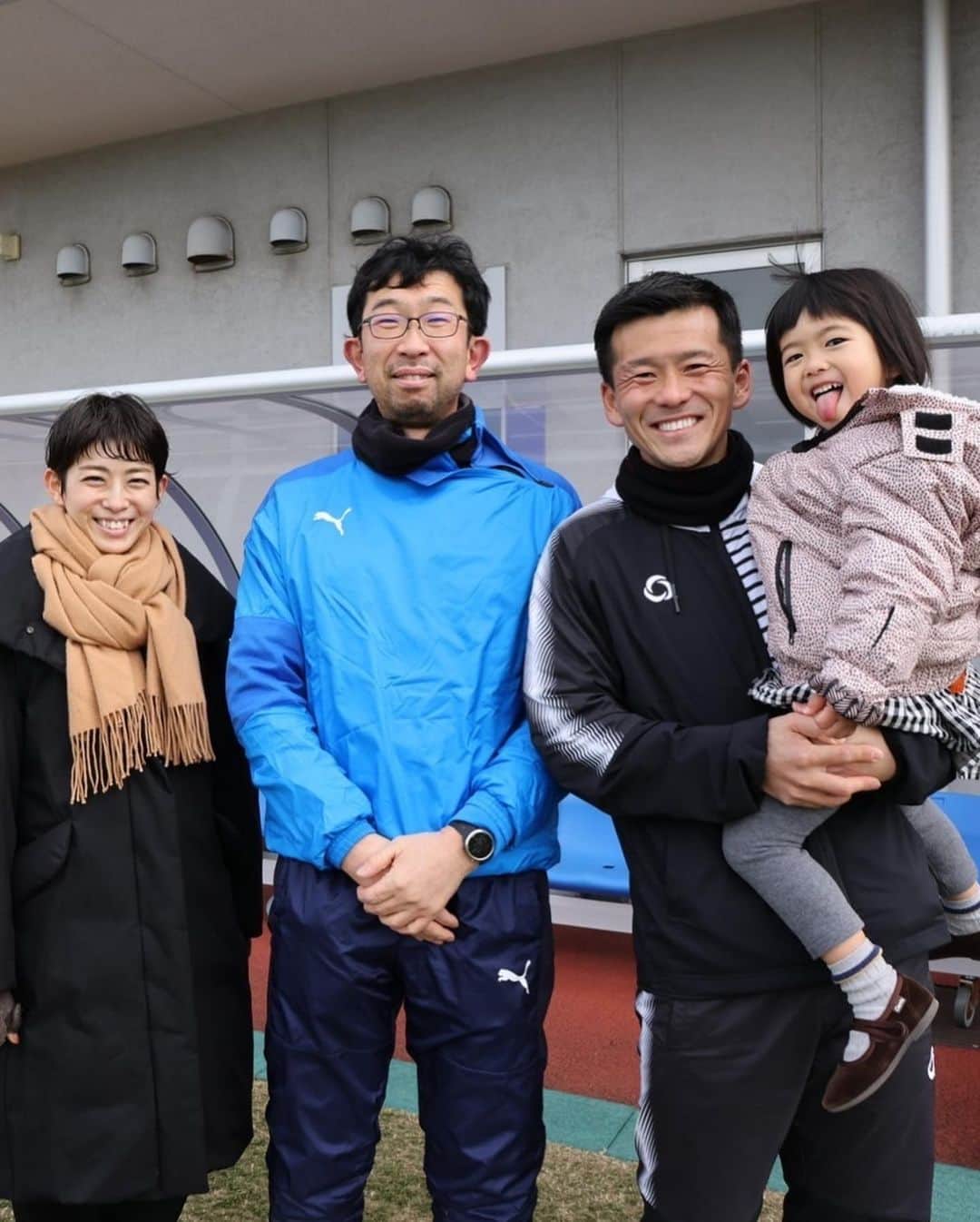 渡邉将基さんのインスタグラム写真 - (渡邉将基Instagram)「引退の最後を 僕がサッカーを始めたキッカケ、永遠の憧れの カズさんとサッカーして終われました。 そこに家族も呼ばせて頂いて、プレーしてる姿を見てもらえました。  最高のサッカー人生。  最高の引退でした。  #サッカーの神様 #ありがとう」3月5日 17時42分 - masakiwatanabe1202