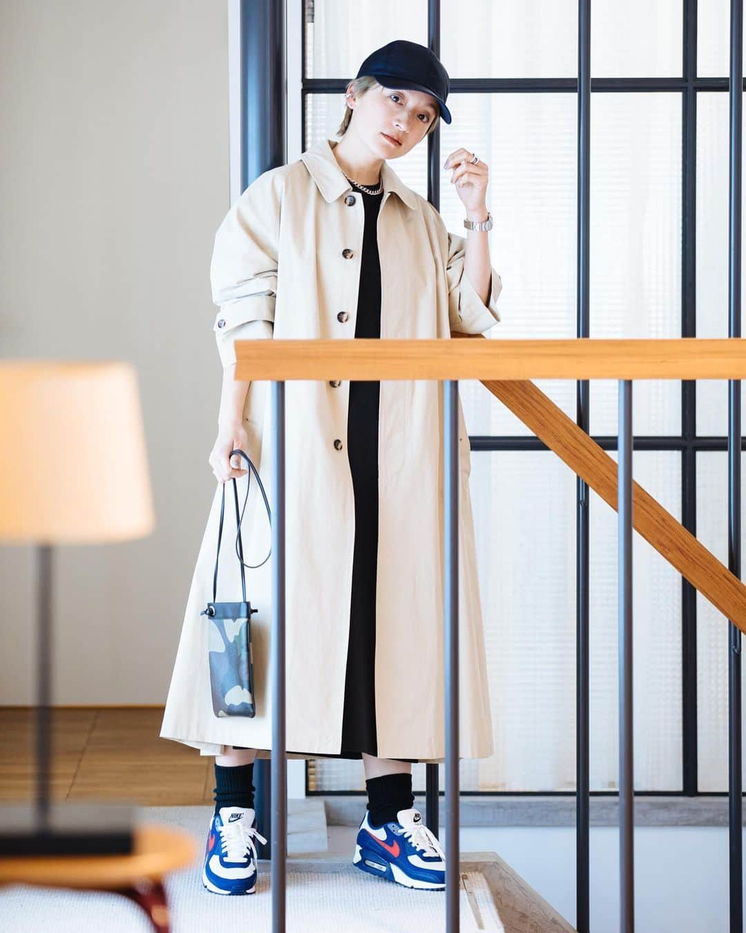 高山都さんのインスタグラム写真 - (高山都Instagram)「今年になって初めて、素足で靴を履いた今日の東京は暖かったなぁ🍡 こんな感じのスタイルも出来ちゃうぐらいのポカポカでした。 @oblekt_jp 内のコンテンツにて新作シリーズどどっと公開されています。 「背筋を伸ばして、春を待つ時間。」 コートを軽くして、少しだけ素肌も覗かせて春支度。 art direction & writing @kana_tkym  photo @dennoooch  hairmake @marikonoheya  styling me for @oblekt_jp」3月5日 18時50分 - miyare38