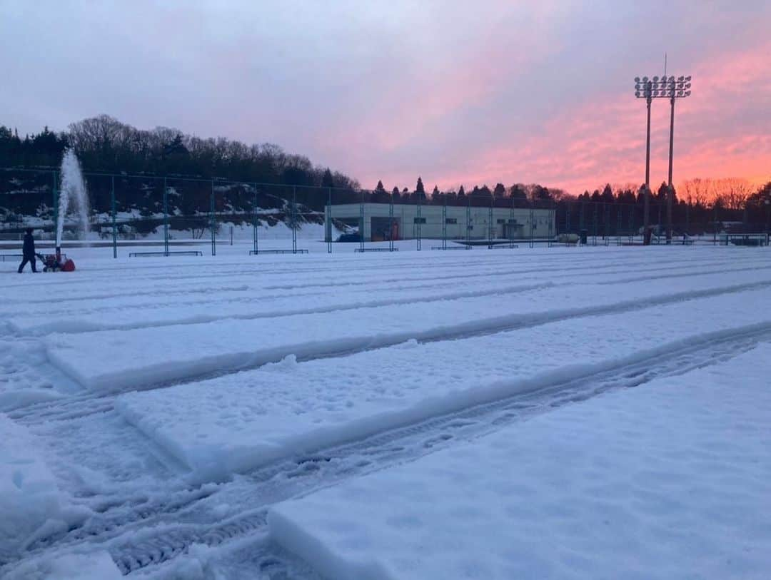 吉川由華のインスタグラム：「3月4日現在、まだホッケー場は使えません⛄️そんな富山県小矢部市🏑❄️春までもうちょっと🌸 #春までもう少し #富山県 #小矢部市 #富山県小矢部市 #ホッケー #hockey」