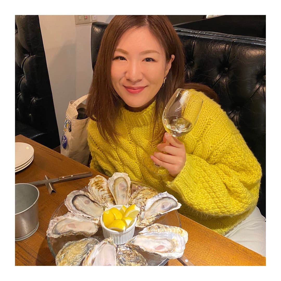 中島安里紗さんのインスタグラム写真 - (中島安里紗Instagram)「お肉食べに行ったんだけど、生牡蠣、帆立、ムール貝と…貝祭りでした🦪お肉ももちろん最高に柔らかくて美味しかったー😋🥩美味しい物食べてる時間が幸せ☺️  #肉 #お肉 #ステーキ #お肉大好き #牡蠣 #生牡蠣 #帆立 #ムール貝 #美味しい #幸せ #食べるの大好き #happy #女子プロレスラー #プロレスラー #prowrestler #中島安里紗 #ごちそうさまでした」3月5日 12時07分 - arisa__nakajima