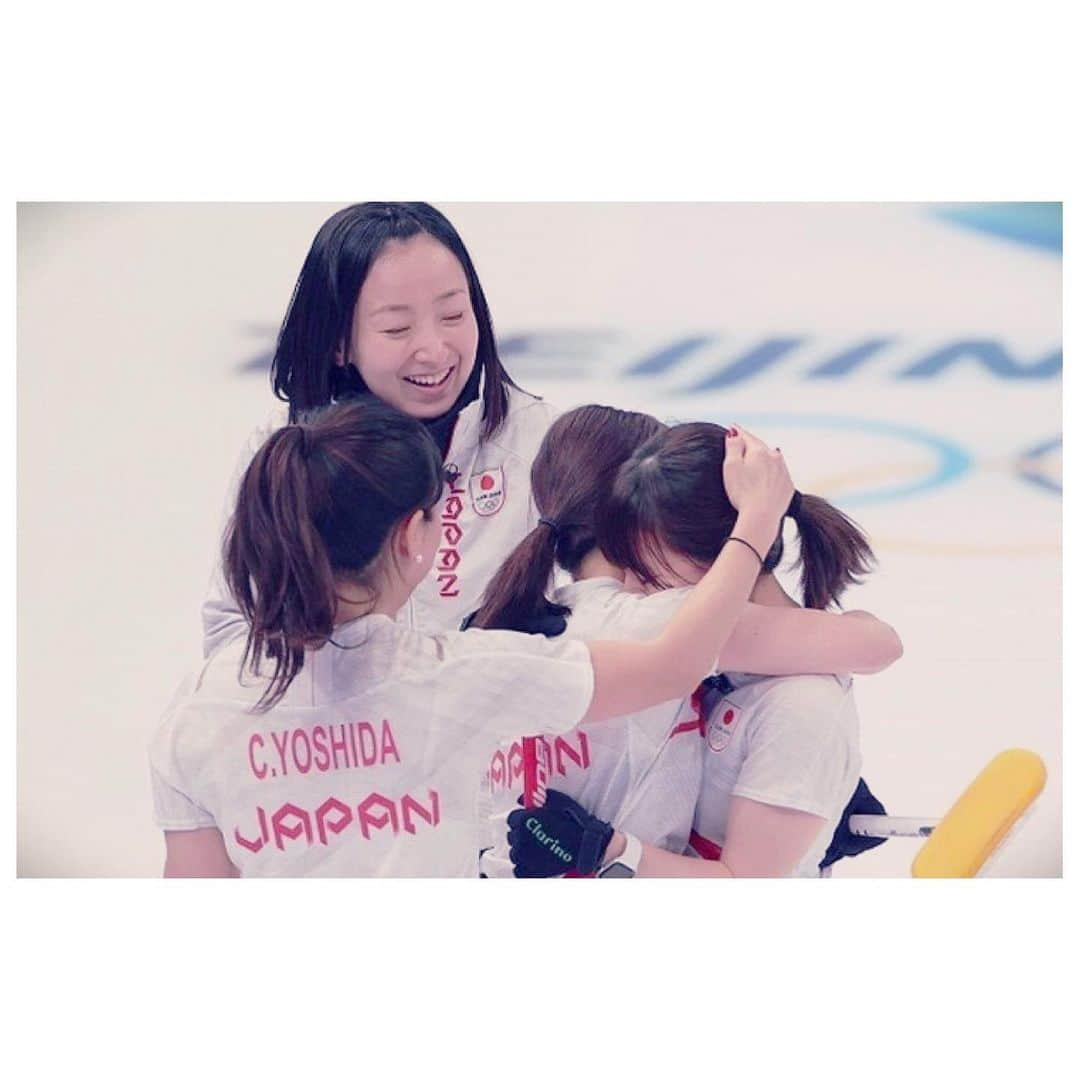 吉田夕梨花のインスタグラム：「. hugs❤️ . . . #ぎゅー #ロコソラーレ」