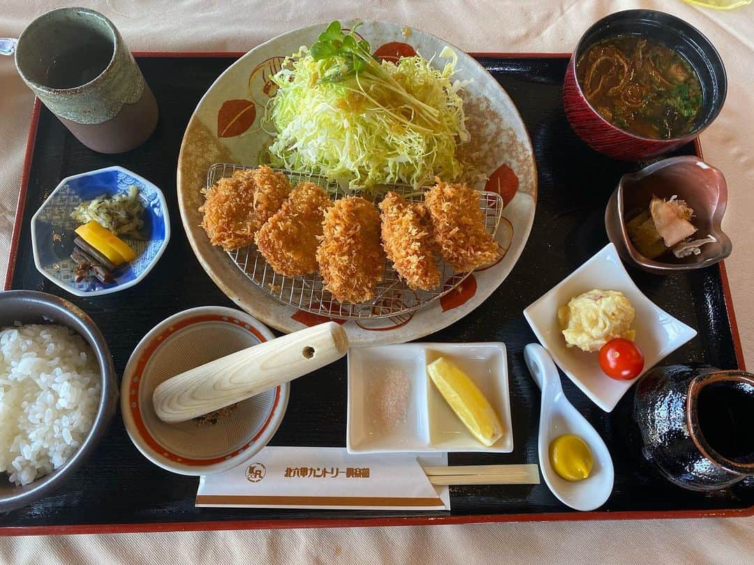 植手桃子のグルメインスタ