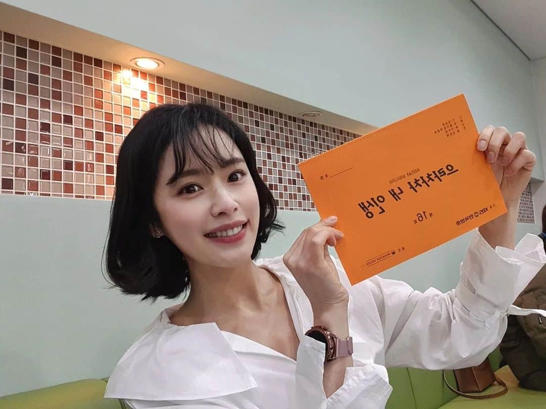 ホン・アルムのインスタグラム：「생존신고🙋‍♀️ 커밍쑨😆 . . . #으라차차내인생」