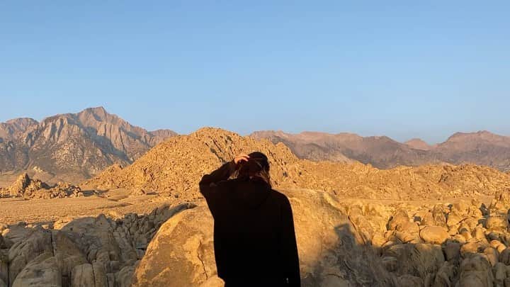 松島エミのインスタグラム：「10 9 8 7 6 5 4 3 2 1  #キャンプ#ロードトリップ#カリフォルニア#アウトドア#easternsierras#californiaroadtrip #campinglife#soloroadtrip」