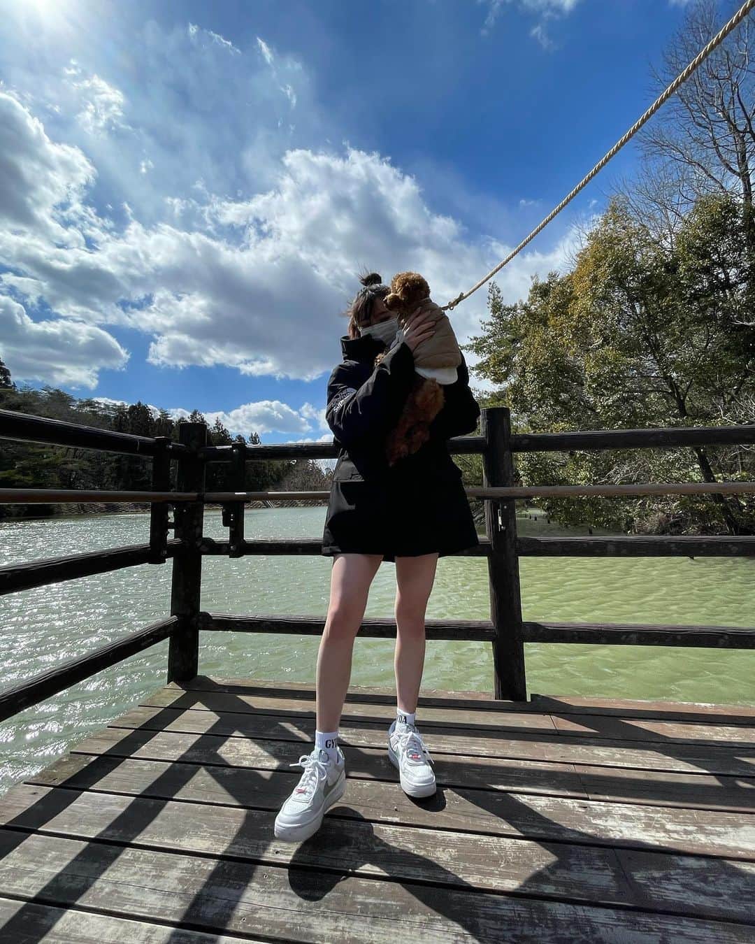 平野夢来（ゆぴぴ）のインスタグラム：「風強すぎて~🍃 朝からお散歩ちょー疲れた~、」