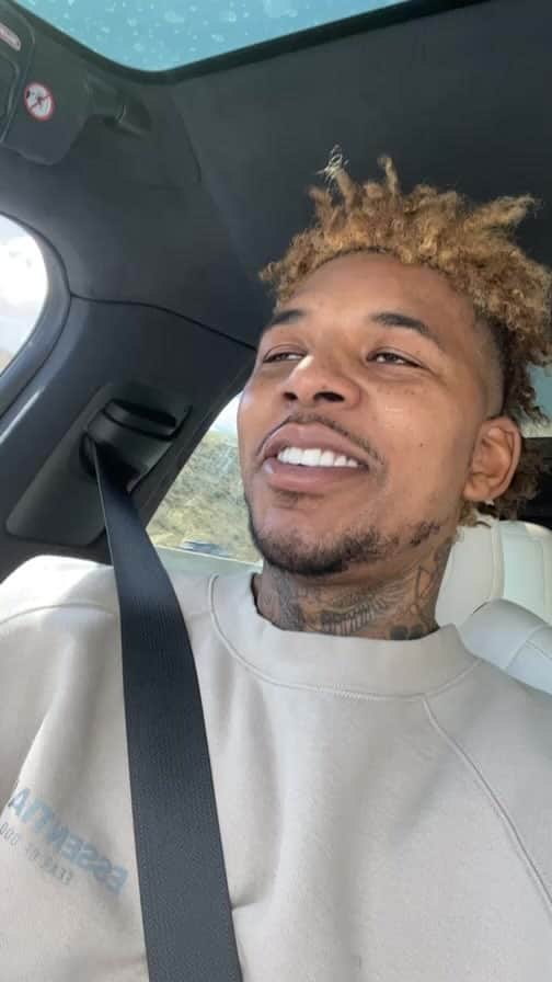 ニック・ヤングのインスタグラム：「Dnt lose the money corner ppl 😂😂😂」