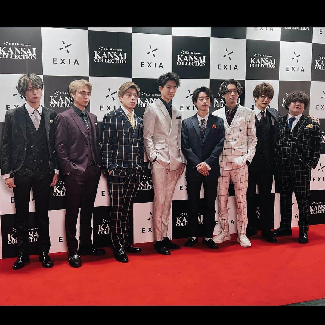 鹿島尚貴のインスタグラム：「バチバチグループだあ 全オーダーのスーツカッコよすぎました #関西コレクション」