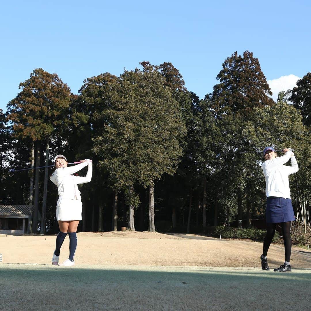 狩野舞子さんのインスタグラム写真 - (狩野舞子Instagram)「・ みんなのゴルフダイジェストでは 小澤美奈瀬さんによるラウンドレッスンが4回に分けて公開されます⛳️ ・ まずはドライバーの基本的なセッティングの仕方について イチから解説していただきました😊 今までいかに適当にセッティングしてたかを痛感した回に なっております笑 ・ ぜひ皆さんも参考にしてみてくださいね🤗 ・ #golf #ゴルフ #ラウンドレッスン #ドライバー #みんなのゴルフダイジェスト #小澤美奈瀬 さん #狩野舞子」3月6日 15時15分 - kanochan715