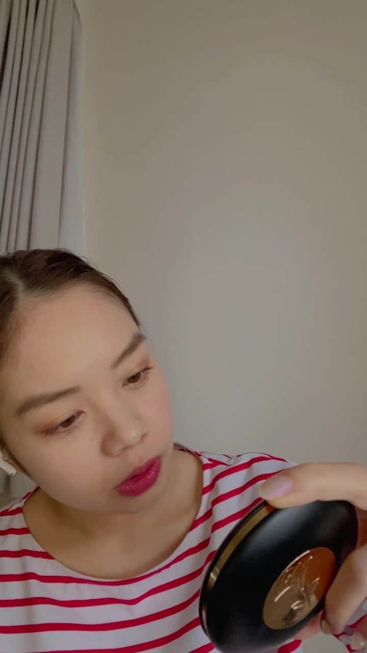 福地夏未のインスタグラム：「@lancomeofficial のファンデーションご紹介！ 今はまってるメイクを紹介だよ🐈 電波の悪いインスタライブとなりました、、」