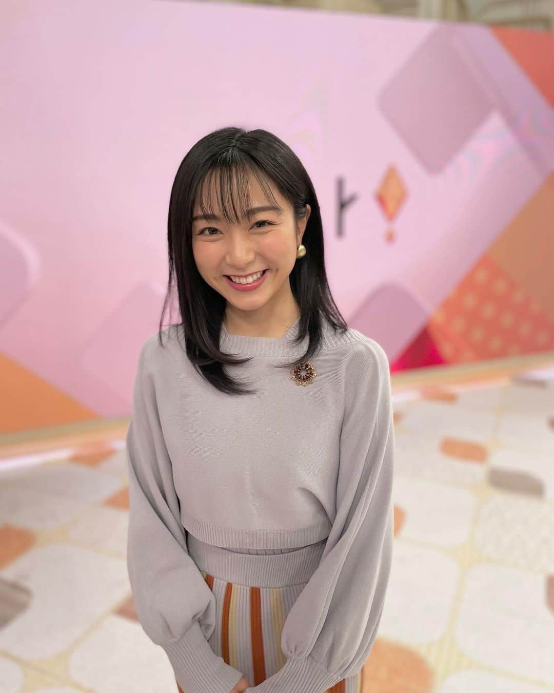 フジテレビ「プライムニュース イブニング」さんのインスタグラム写真 - (フジテレビ「プライムニュース イブニング」Instagram)「春はもうすぐそこまで！ですが… 衣替えはまだもう少し先になりそうです。 季節の変わり目なので体調管理にご注意くださいね。  内田嶺衣奈 #ANAYI @anayi_official #ランバンオンブルー @lanvin_en_bleu_womens  佐久間みなみ #REDYAZEL @redyazel #お世話や @osewaya_official  #内田嶺衣奈 @reina.uchida #奥寺健 @fujitv_announcer #永尾亜子 @ako_nagao #佐久間みなみ @sakuma_minami #フジテレビ #アナウンサー #ニュース」3月6日 18時26分 - livenews_it