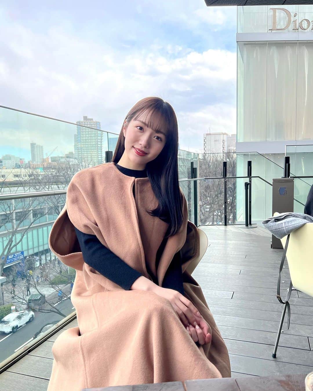 刈川くるみさんのインスタグラム写真 - (刈川くるみInstagram)「気持ちいい休日…☕️☀️💖  ちょっと大人の階段のぼったのか 苦手だったチャイが美味しくてハマってます  可愛すぎるコートは @lovan_official_ 🤎 春たくさん着よう…🤍  よし！明日からもまた頑張りましょうー！☺️❤️‍🔥  #私服 #centforce #gyreomotesando #表参道 #カフェ #表参道カフェ #セントフォース」3月6日 20時21分 - kurumi_karikawa