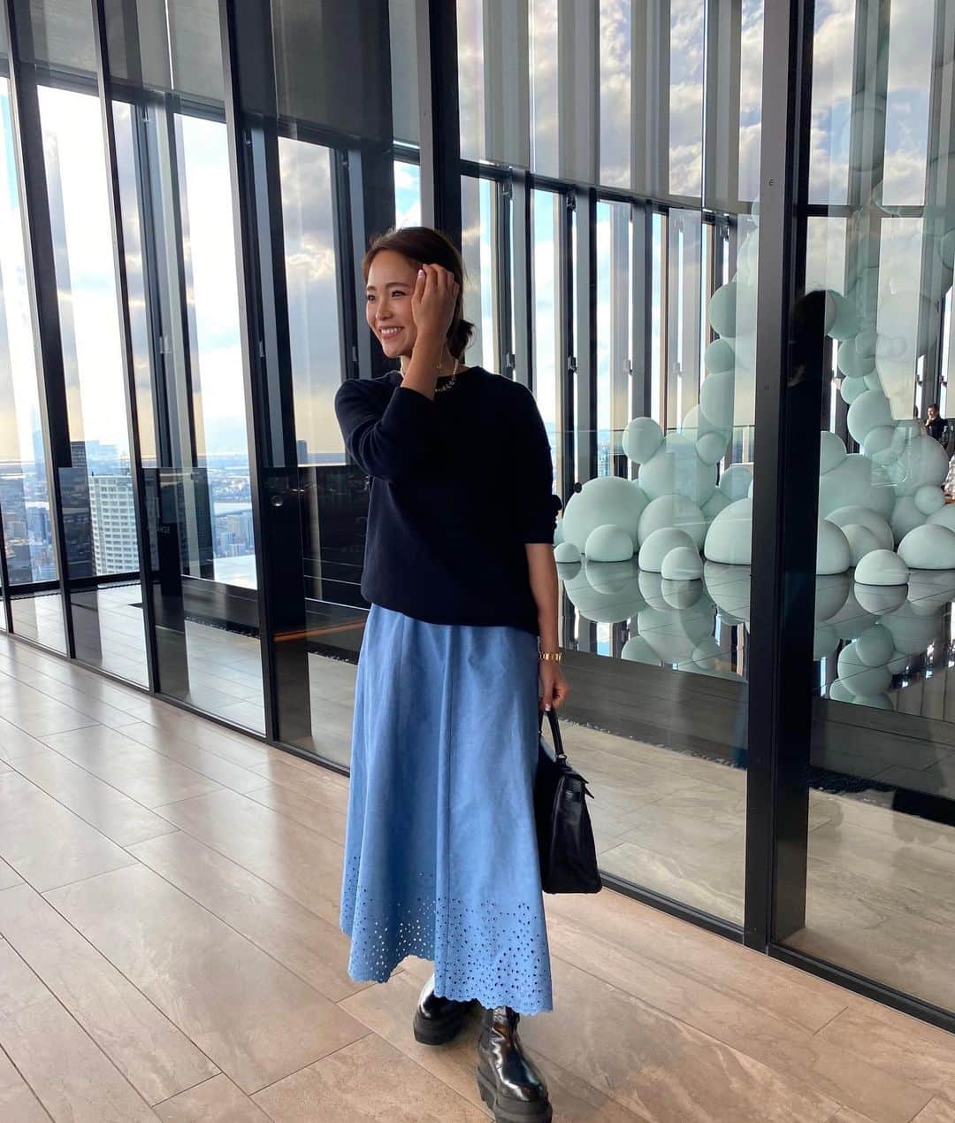 Risako Yamamotoさんのインスタグラム写真 - (Risako YamamotoInstagram)「今日はfamily lunch🍴 車移動でアウター要らないかと思ったら、寒かったデス🥶  Knit/// #yuripark SKIRT/// #rosymonster  SHOES/// #sacai BAG/// #hermes  #ootd #fashion #coordinate #outfit #weekend #conradosaka」3月6日 21時15分 - risako_yamamoto