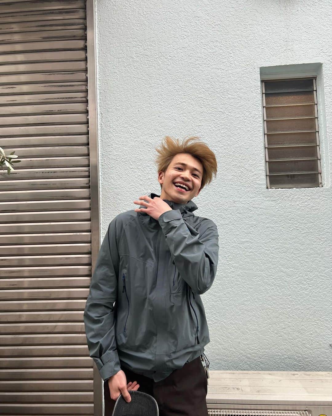 中田圭祐のインスタグラム：「とある作品のため髪を染めました ※寝癖です」