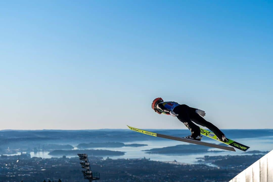 渡部暁斗のインスタグラム：「I’ve enjoyed the weekend in Oslo🇳🇴 My jumps were still out of shape. But now I take priority enjoyment over results. Tusen takk @holmenkollenskifest!  #fisnoco #livetoski #BeWhoYouAre #fischerski #swix #oakley #goldwin #poc #kinetixx #アミノバイタル #バスクリン 📸 @nordicfocus」