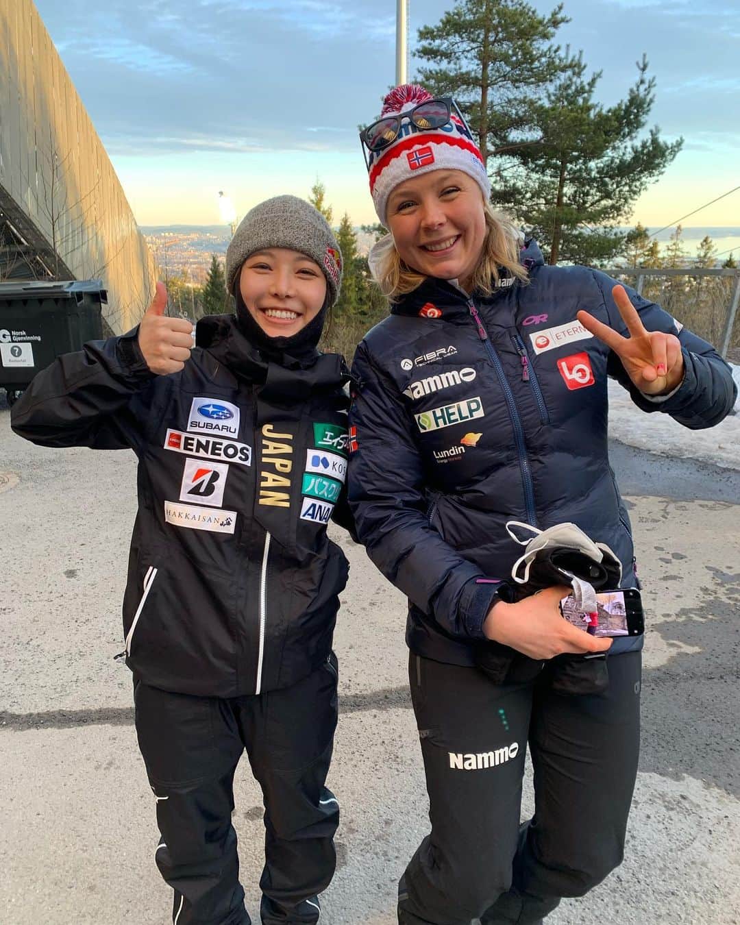マーレン・ルンビのインスタグラム：「🎌Gjensynsglede🥰 @sara.takanashi @i_am_kaoriiwabuchi」