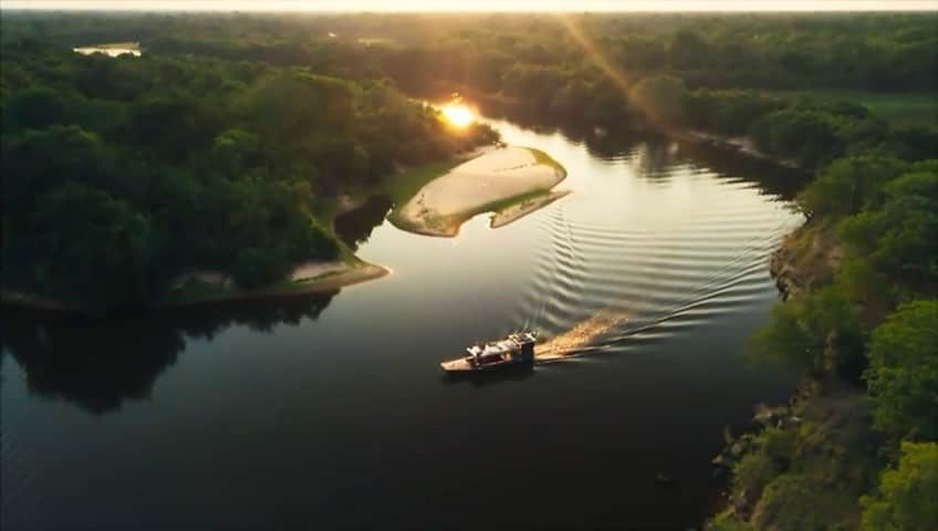 ジュリアナ・パエスのインスタグラム：「Mais uma nova chamada sim, pq tá lindo demais! A maior força da natureza é o amor! #pantanal」