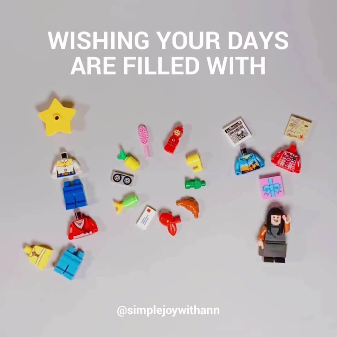 近藤麻理恵のインスタグラム：「The KonMari Method, as told by LEGOS! What a creative way to show how to tidy by category from KonMari Consultant @simplejoywithann. This certainly filled my day with joy 😌」