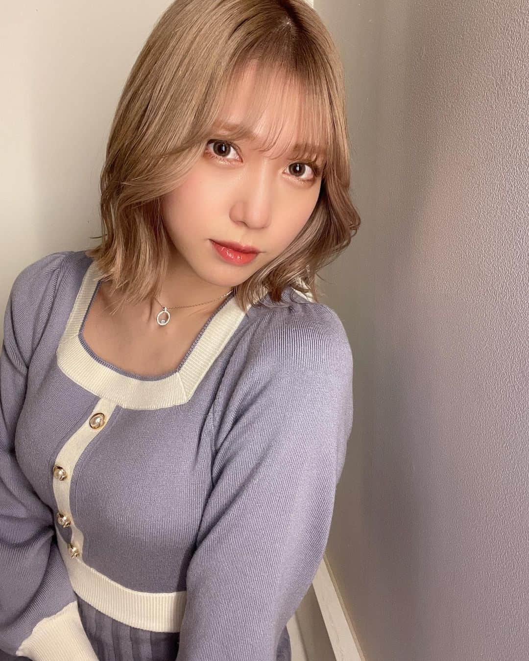 茂木忍のインスタグラム：「結構前だけど髪染めました🥰 今一生懸命ムラシャンしてる期間〜！」