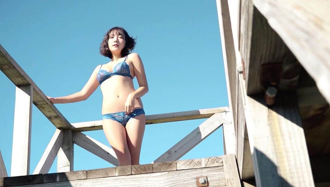 京佳のインスタグラム：「上から京佳…。。  #京佳　#プロフェッショナルロリ巨乳 #japanesegirl #gravure #sexy #asiansexy  #asiangirls 　#大胸　#下着　#sexyhot #selfie #girlsday #内衣　#粉我　#portrait #泳衣 #日本」