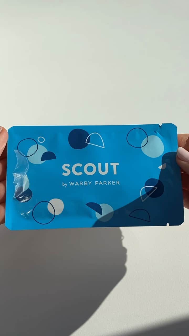 Warby Parkerのインスタグラム：「What's more satisfying, peeling open the package or seeing how razor thin it is?  Give Scout (our daily contact lenses that come in innovative, space-saving flat packs 🤩) a try to find out for yourself! Request a trial with our link in bio 👁 ⤴️」