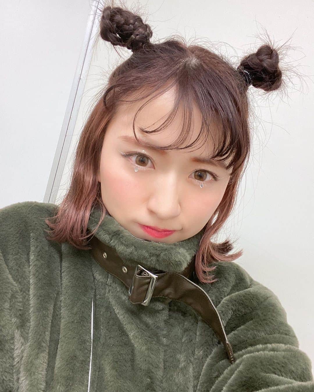 にこのインスタグラム：「お洒落な髪の毛取った後 髪の毛しゃわしゃわになってました」