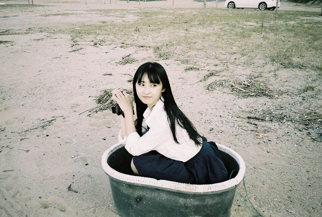 松本日向さんのインスタグラム写真 - (松本日向Instagram)「フィルム現像したら何かに入ってた❔  #ひなたの絵日記 #フィルム」3月7日 18時23分 - matsumoto_hinata