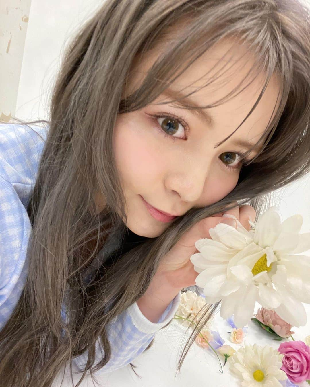 小泉のん（のんち）のインスタグラム：「.  今月の美肌企画の‪✿  髪は撮影期間に合わせて @lewinxiaochi さんにしてもらったの◡̈   #小泉のん #Popteen」