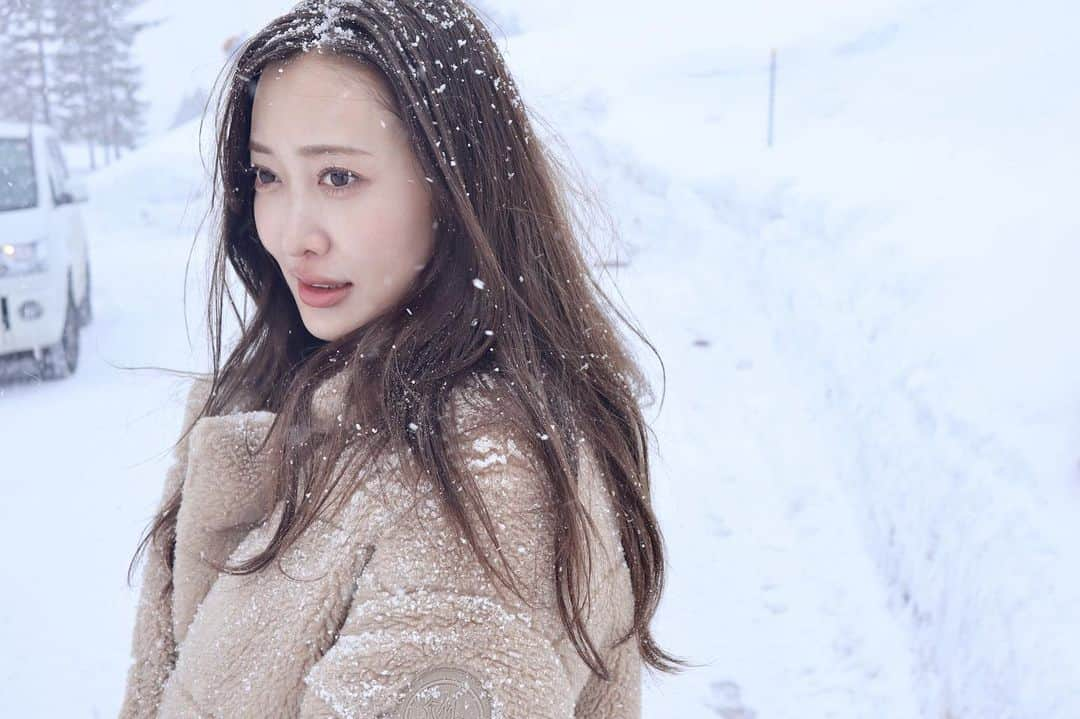 佐達ももこさんのインスタグラム写真 - (佐達ももこInstagram)「はじめてのトマム❄️  本格的な冬の北海道もはじめて！  どこを見渡しても一面の銀世界です☃️  #トマム#北海道#北海道旅行#tomamu#hokkaido」3月7日 20時27分 - sadamomodayo