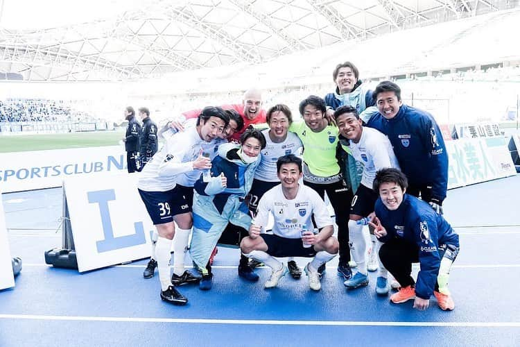 伊藤翔さんのインスタグラム写真 - (伊藤翔Instagram)「#3points #3連勝 #先は長いよ #みんないい顔 #nicephoto  #タグ付けめんどくさいから省略」3月7日 22時33分 - shoito16