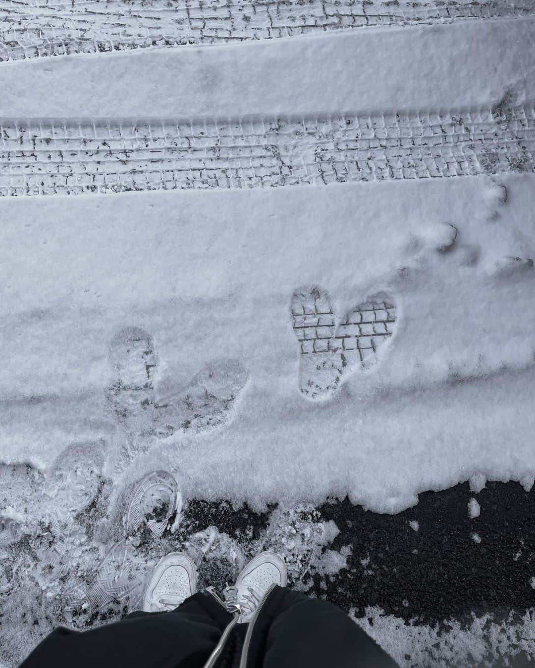 宇井優良梨さんのインスタグラム写真 - (宇井優良梨Instagram)「ここ最近の雪記録。☃️ 雪の音好きなのですが同じだよって方いらっしゃいますか、？笑  #雪 #GENIC #宇井優良梨」3月7日 23時30分 - yurari722