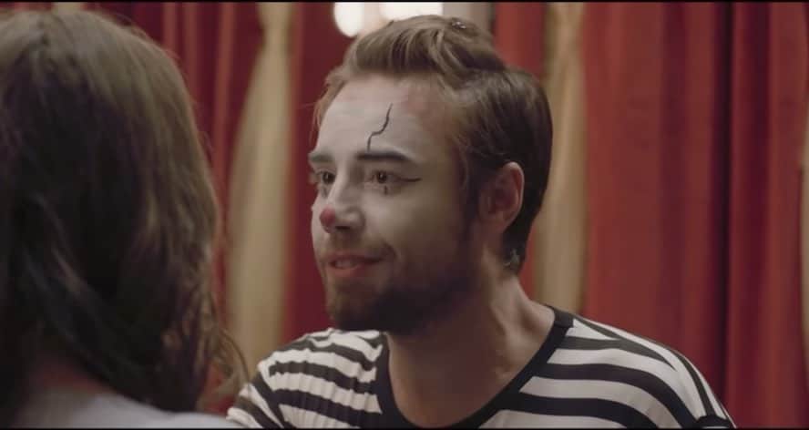 muratdalkilicのインスタグラム：「Çok iyi makyaj yaparım kanalıma bekliyorum 😏 #dünyahali」