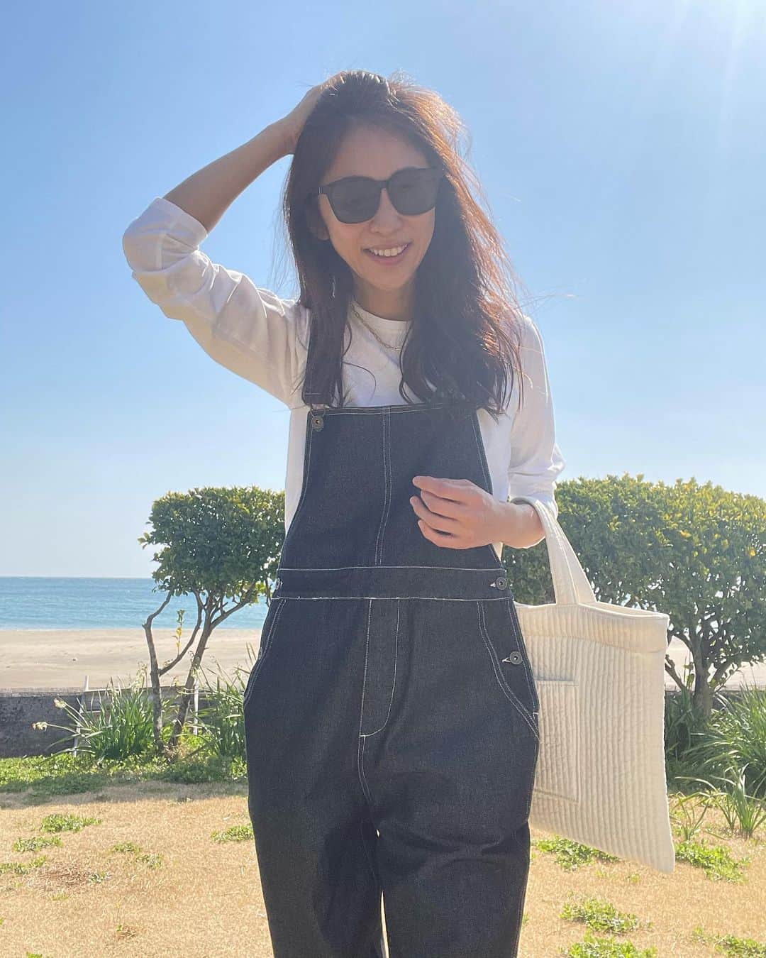のインスタグラム：「- 𓇼𓆡𓆉𓆡 ⋆*❁*𓆜  𓆝  𓆞   気持ち良い🏖🐠☀️  #海」
