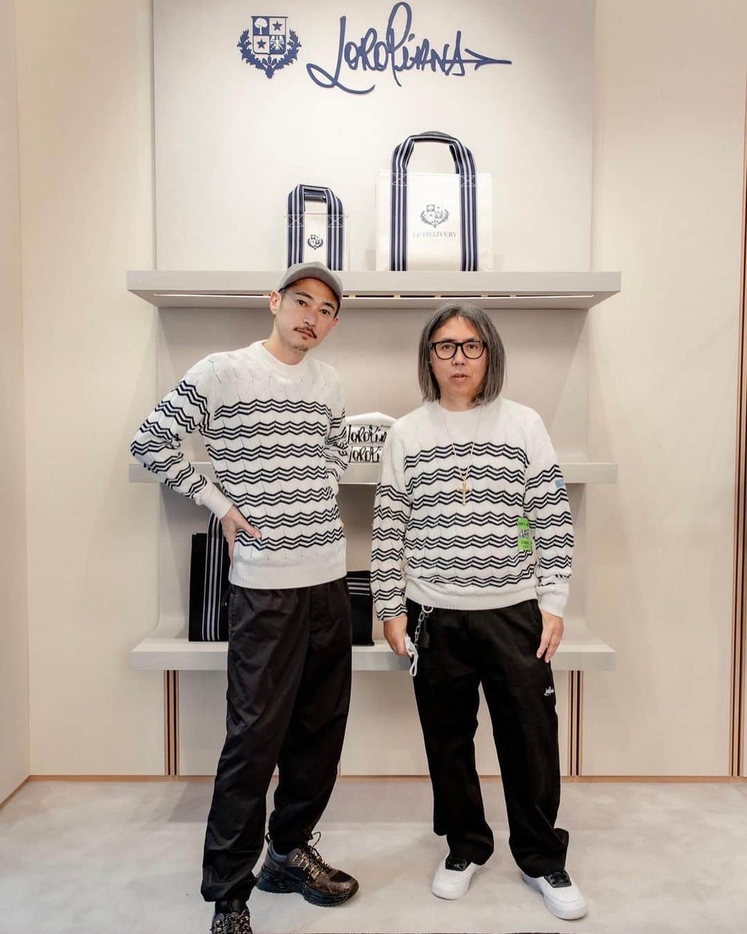 窪塚洋介のインスタグラム：「@loropianaofficial featuring @fujiwarahiroshi の第2弾をチェックしにロロ・ピアーナ銀座店へ。 極上の心地よい素材とディテール、ストリートへのこだわりが上品に感じられるヒロシくんらしいコレクションでした^ ^ 爆笑の話もあって楽しい時間♪  ５月8日まで開催されている今大注目のアーティスト"今井麗"さんの展示もとても可愛らしくて素敵です。  #loropiana #FujiwaraxLoroPiana」
